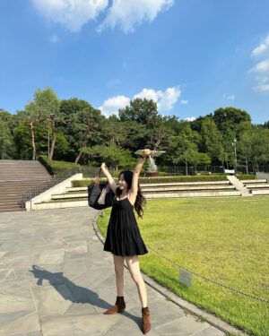 Lee Si-won Instagram - 📷 @songyeonhur 가 찍어준 오늘