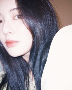 Lee Sun-bin Instagram - 𝙼𝚎𝚖𝚘𝚛𝚢 ♪♫♩♩♬