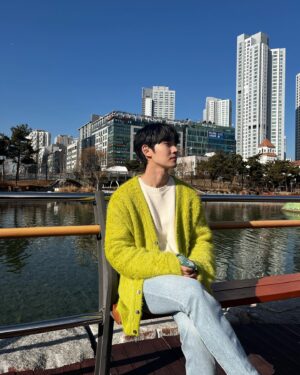 Lee Tae-ri Instagram - 어느 추운 겨울 당근 거래현장🥕
#이연애는불가항력