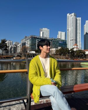 Lee Tae-ri Instagram - 어느 추운 겨울 당근 거래현장🥕
#이연애는불가항력