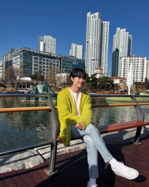 Lee Tae-ri Instagram - 어느 추운 겨울 당근 거래현장🥕
#이연애는불가항력