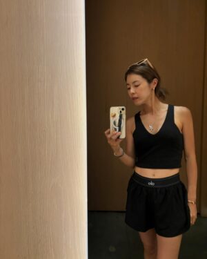 Lee Yoon-ji Instagram - 아침8시 마미들과운동-9시 식사-오전 공부 혹은 필드트립-오후 빨래-저녁 산책까지
말리부비치를바라보며 지낸 지난2주는 선생님들의, 엄마들의, 아이들의 열정이 합쳐져 태양만큼 매우 건강하고 뜨거웠던 패션캠프 @hongong2008 @haha_umma @step.magic #LA