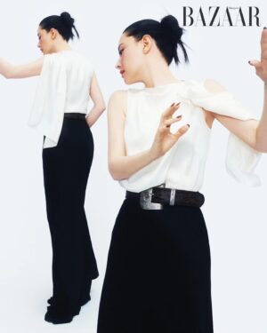 Lee Young-ae Instagram - 🌧🌈🥤🍹🍉🍇🌻⚘️🌸😉😊😘🩵💙🙇‍♀️🙆‍♀️
@harpersbazaarkorea 
@ralphlauren
