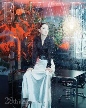 Lee Young-ae Instagram - 🌧🌈🥤🍹🍉🍇🌻⚘️🌸😉😊😘🩵💙🙇‍♀️🙆‍♀️
@harpersbazaarkorea 
@ralphlauren