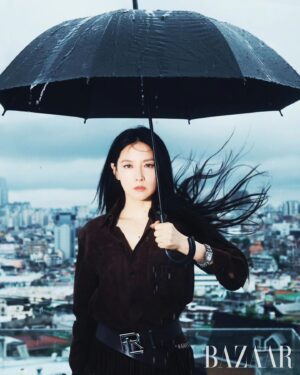 Lee Young-ae Instagram - 🌧🌈🥤🍹🍉🍇🌻⚘️🌸😉😊😘🩵💙🙇‍♀️🙆‍♀️
@harpersbazaarkorea 
@ralphlauren