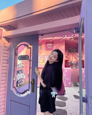 Lee Yu-bi Instagram - 신나는고만 🤍🤍🤍😝