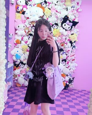 Lee Yu-bi Instagram - 신나는고만 🤍🤍🤍😝