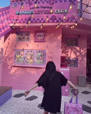 Lee Yu-bi Instagram - 신나는고만 🤍🤍🤍😝