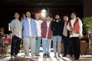 Leo Wang Instagram - YouTube Music Sessions in partnership with TAICCA

今晚8點在我的YouTube頻道首播
可以點我的限時動態🔗去觀看

-

Presented by @YouTube in partnership with @taicca.tw

演出 Vocal｜ @leowangmorrison
取樣機 Sampler｜ @puzzlemantpe
DJ｜ @djafro36
嗩吶 Suona｜郭進財 Kwok Chin Chye

音樂總監 Music Director｜ @delafat
混音師 Mixing  Engineer｜ @delafat
混音室 Mixing Studio｜ @kao_inc
藝人經紀 Artist Manager｜ @mumujustsmile
專案統籌 Project Manager｜蘇禹瑄 Su
Leo王妝髮 Make-Up&Hair Artist｜ @echoaike
Leo王造型 Stylist｜ @fatboyindafood
服裝協力 Brands｜ @remixtaipei

製作公司 Production Company｜ @hiorganic
導演 Director｜蘇柏維 Su Po Wei
專案經理人 ​​Project Manager｜王煒茜 Lillian Wang
副導演 Assistant Director｜凃宥呈 Terry Tu
製片 Producer｜吳容辰 Edison Wu
執行製片 Line Producer｜邱昱凱 Chiou Yu Kai
製片組 Production Assistant｜王正元 Wang Zheng Yuan、汪億展 Wang Yi Zhan、蕭羽涵 Xiao Yu Han、王鈺茹 Wang Yu Ru
攝影指導 DoP｜周宜賢 Zhou Yi Xian
第一攝影助理 Camera Assistant｜張謙旻 Zhang Qian Min
攝影組 Camera Crew｜宏達數位影業 Taipei Di Cinema Ltd.
燈光師 Gaffer｜林宏洋 Lin Hong Yang
燈光組 Best Boy｜鄭智遠 Zheng Zhi Yuan、吳思賢 Wu Si Xian、林盈宏 Lin Ying Hong
美術指導 Art Director｜黃瀚正 Aiai Huang
美術助理 Art Department｜曾鈺晴 Tzeng Yu Ching、周楚涵 Zhou Chu Han、陳品瑞 Chen Pin Rui、盧楹佳 Lu Ying Jia、蔡柏風 Cai Bo Feng、石乃云 Shih Nai Yun、翁晴玲 Wong Cing Ling
司機組 Transportation｜曜庭國際租賃 Yaoting Car Rental

燈光音響舞台統籌 Technical Director｜源活娛樂 YOUNG HOPE
音響工程 Audio Engineering｜九太音響工程 Nine Tai Audio
混音 Sound Mix｜杜均堂 Patrick Tu（聲色盒子 3H Sound Studio Ltd.）
廣告配樂 Teaser Music｜MUSDM
幕後花絮 Behind The Scenes｜羅智堯 Luo Chih Yao（IMC Production）
平面攝影 Photography｜黃彥儒 Murs Huang
動態設計 Motion Graphic｜高真 TRU
場地設備 Venue｜好運空間 Chill Space

-

#Leo王
#YouTubeMusicSessions #TAICCA #LeoWang