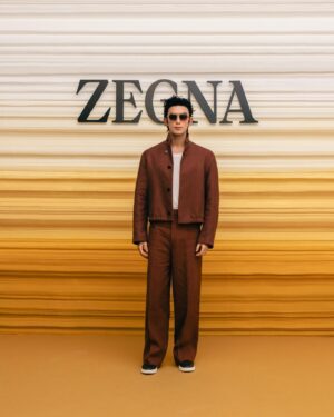 Leo Wu Instagram - L’OASI DI LINO
 
Global Ambassador @leowu1226 attends the #ZEGNASUMMER25 Fashion Show in Milan wearing two tonal Oasi Lino looks, grounded with our iconic Triple Stitch™ shoes.
 
#OASILINO #ZEGNASUMMER25