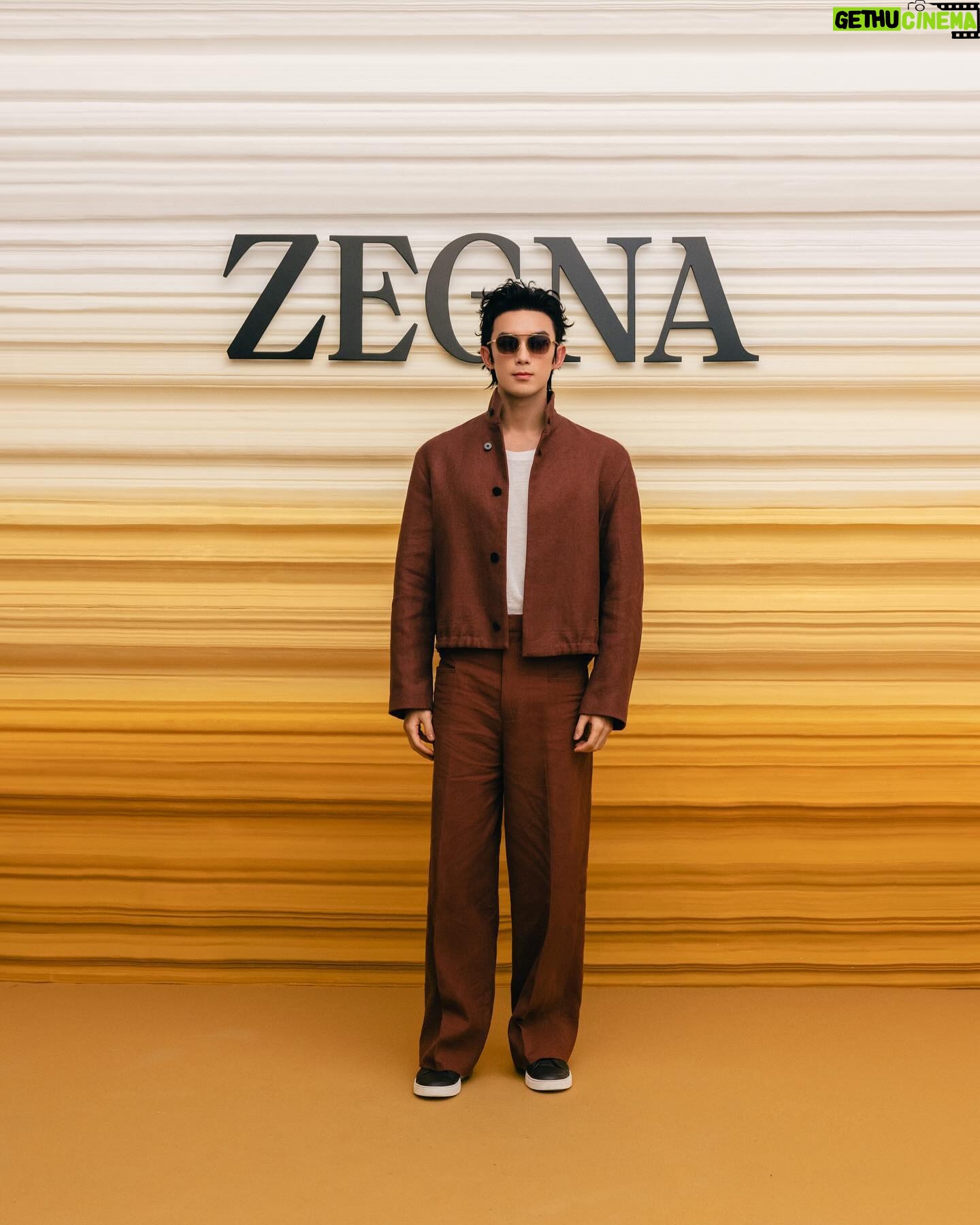 Leo Wu - 45.3K Likes - L’OASI DI LINO
Global Ambassador @leowu1226 attends the #ZEGNASUMMER25 Fashion Show in Milan wearing two tonal Oasi Lino looks, grounded with our iconic Triple Stitch™ shoes.
#OASILINO #ZEGNASUMMER25