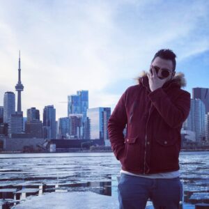 Leo Yılmaz Instagram - “The 6 meant nothing to me until I met her” #toronto #thesix #canadian #inlove #turkish