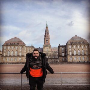 Leo Yılmaz Instagram - For serenity, always prefer the cottage to the palace!-Mehmet Murat Ildan #explore #denmark