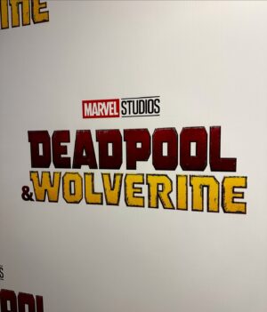 Leonardo Bittencourt Instagram - Eu conheci o Hugh Jackman e o Ryan Reynolds! 

Imagina você estar 18:30 na academia, tua amiga te liga perguntando se tu quer conhecer apenas esses caras aí mas as 19:30 tem que estar no local do evento? 

Hahahaha era só uma segunda feira tranquila e vi de perto dois caras (de 1,88 m e surpreendente altos) que você acompanhou desde mlq lá em Manaus e jamais imaginaria que seria possível. 

@tatawerneck sei nem como te agradecer pelo convite! Fiquei igual criança perto deles hahaha obg msm ♥️