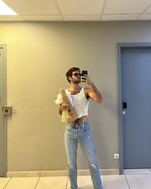 Leonardo Marques Instagram - Life lately in 10 visuals. Last one is my most honest laugh 🥰🙃