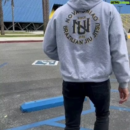 Leonardo Santos - 1.4K Likes - 🇺🇸 Hanging around rhe World IBJJF Jiu-Jitsu Championship 2023 at The Walter Pyramid in Long Beach, CA.
🇧🇷 Dando um rolé pelo Campeonato Mundial de Jiu-Jitsu da IBJJF 2023 no The Walter Pyramid em Long Beach, CA.
#novauniao #ibjjf203 #longbeach #leosantos #leonardosantos #UFC #MMA #Fight #Fighter #santosbrothers #novauniao #wearenovauniao 🙌🏽 #bjj #jiujitsuvideos #jiujitsu #highlight