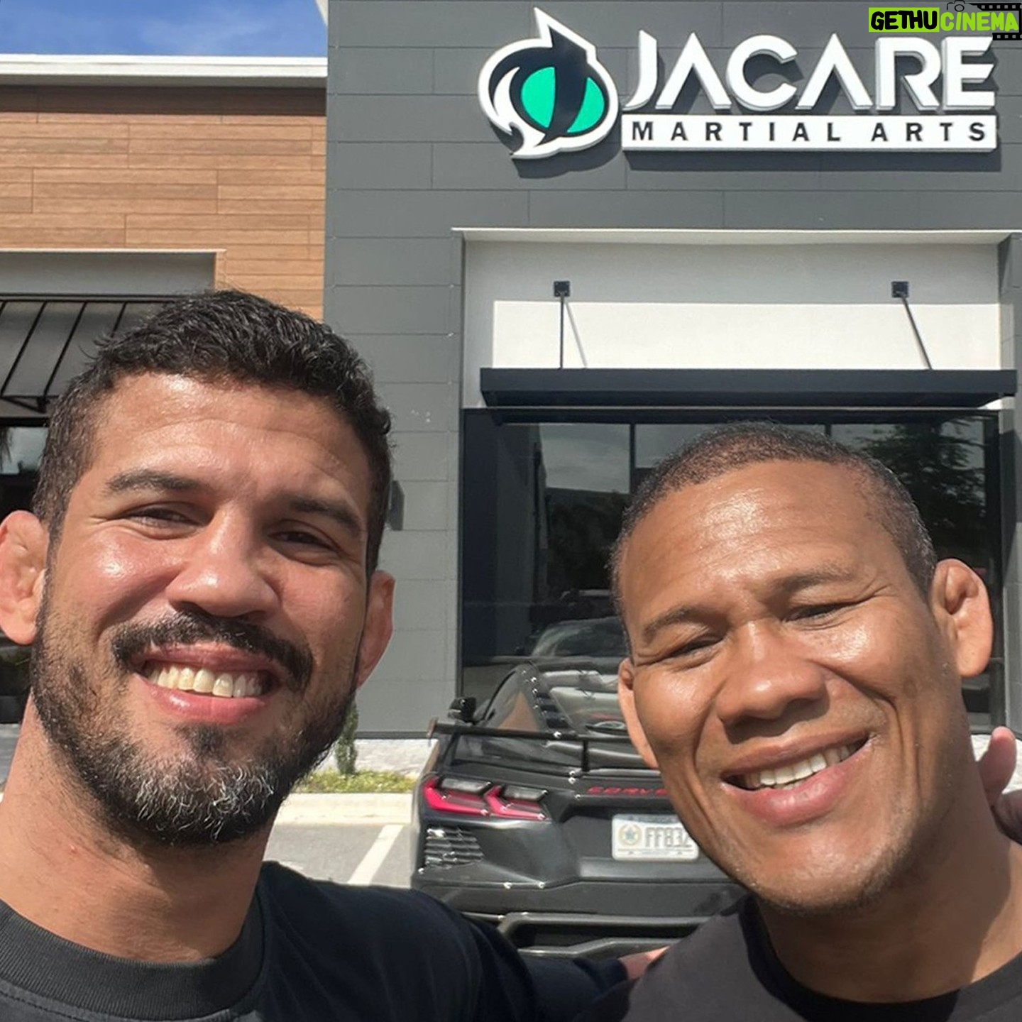 Leonardo Santos - 775 Likes - 🇺🇸🌟✨ What an incredible experience!
This year I had the opportunity to participate in the Pan-American Jiu-Jitsu Championship organized by the International Brazilian Jiu-Jitsu Federation (IBJJF), and it was simply amazing! 🥋🏆
🙌 I was also fortunate enough to be able to visit my friends during this journey. 🥋🏅
🇧🇷🌟✨ Que experiência incrível!
Este ano tive a oportunidade de participar do Pan-Americano de Jiu-Jitsu da International Brazilian Jiu-Jitsu Federation (IBJJF) e foi simplesmente top! 🥋🏆
🙌 Ainda tive a sorte de poder visitar meus amigos durante essa jornada. 🥋🏅
@marcelopereirabjj @leovieirabjj @rodrigo_cf_feijao @robinhomoura @andremottabjj @marciopaixaobjj @ronaldojacare
#novaunião #leosantos #jiujitsu #bjj #brazilian #artesuave #LeonardoSantos #highlights #UFC