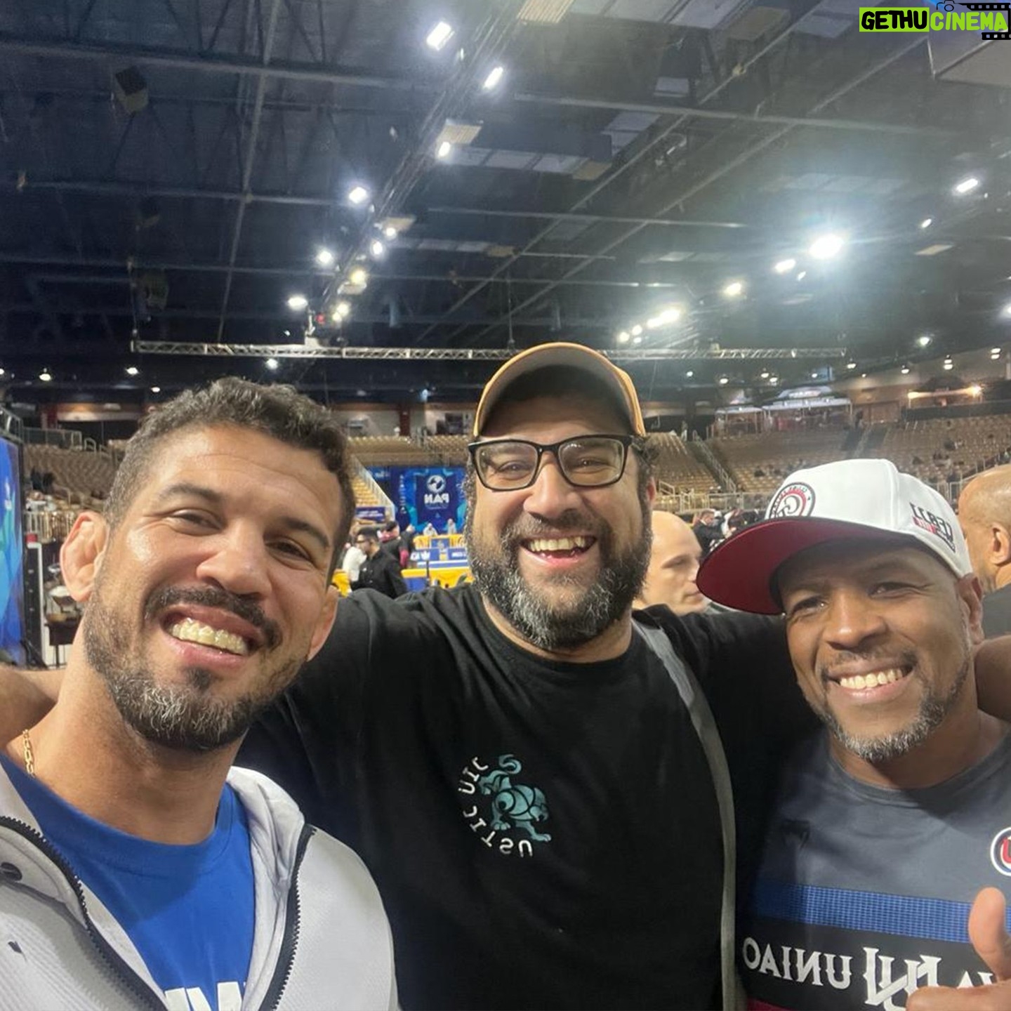 Leonardo Santos - 775 Likes - 🇺🇸🌟✨ What an incredible experience!
This year I had the opportunity to participate in the Pan-American Jiu-Jitsu Championship organized by the International Brazilian Jiu-Jitsu Federation (IBJJF), and it was simply amazing! 🥋🏆
🙌 I was also fortunate enough to be able to visit my friends during this journey. 🥋🏅
🇧🇷🌟✨ Que experiência incrível!
Este ano tive a oportunidade de participar do Pan-Americano de Jiu-Jitsu da International Brazilian Jiu-Jitsu Federation (IBJJF) e foi simplesmente top! 🥋🏆
🙌 Ainda tive a sorte de poder visitar meus amigos durante essa jornada. 🥋🏅
@marcelopereirabjj @leovieirabjj @rodrigo_cf_feijao @robinhomoura @andremottabjj @marciopaixaobjj @ronaldojacare
#novaunião #leosantos #jiujitsu #bjj #brazilian #artesuave #LeonardoSantos #highlights #UFC
