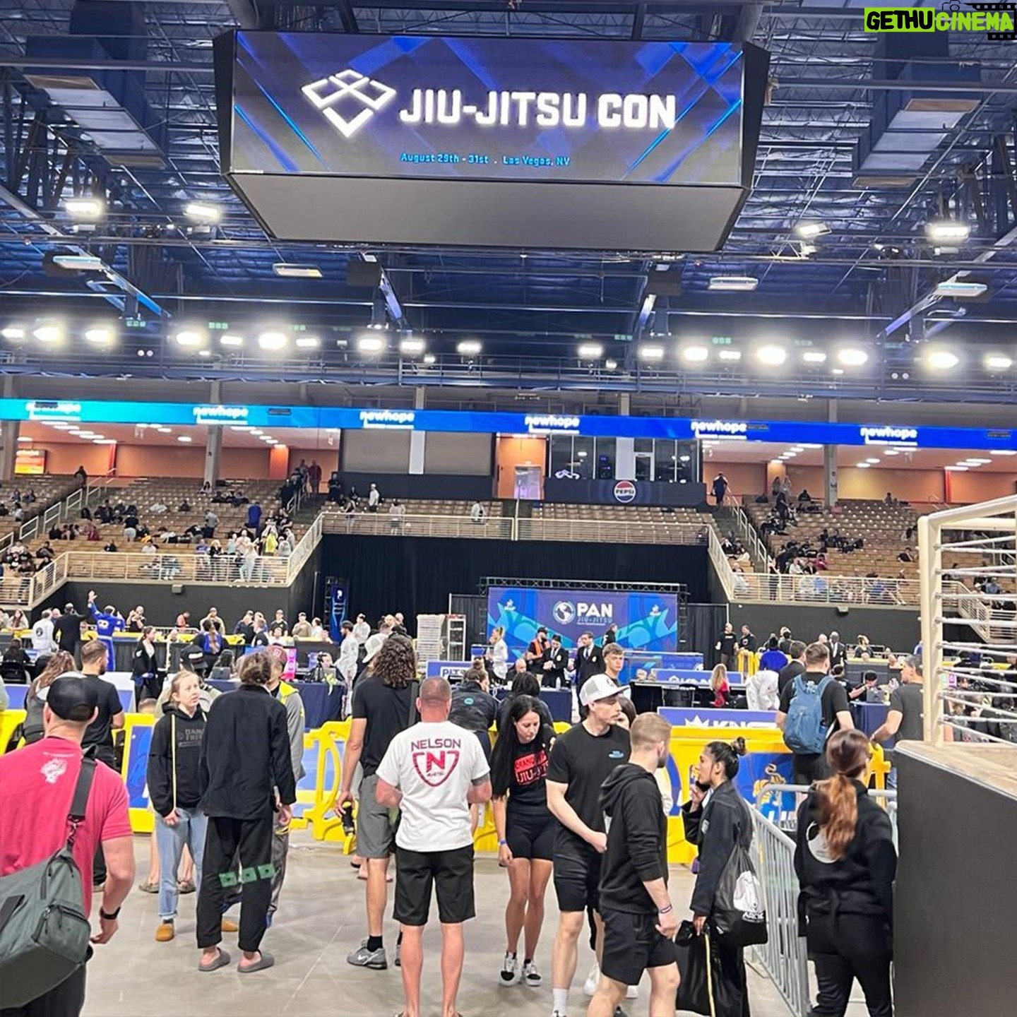 Leonardo Santos - 775 Likes - 🇺🇸🌟✨ What an incredible experience!
This year I had the opportunity to participate in the Pan-American Jiu-Jitsu Championship organized by the International Brazilian Jiu-Jitsu Federation (IBJJF), and it was simply amazing! 🥋🏆
🙌 I was also fortunate enough to be able to visit my friends during this journey. 🥋🏅
🇧🇷🌟✨ Que experiência incrível!
Este ano tive a oportunidade de participar do Pan-Americano de Jiu-Jitsu da International Brazilian Jiu-Jitsu Federation (IBJJF) e foi simplesmente top! 🥋🏆
🙌 Ainda tive a sorte de poder visitar meus amigos durante essa jornada. 🥋🏅
@marcelopereirabjj @leovieirabjj @rodrigo_cf_feijao @robinhomoura @andremottabjj @marciopaixaobjj @ronaldojacare
#novaunião #leosantos #jiujitsu #bjj #brazilian #artesuave #LeonardoSantos #highlights #UFC