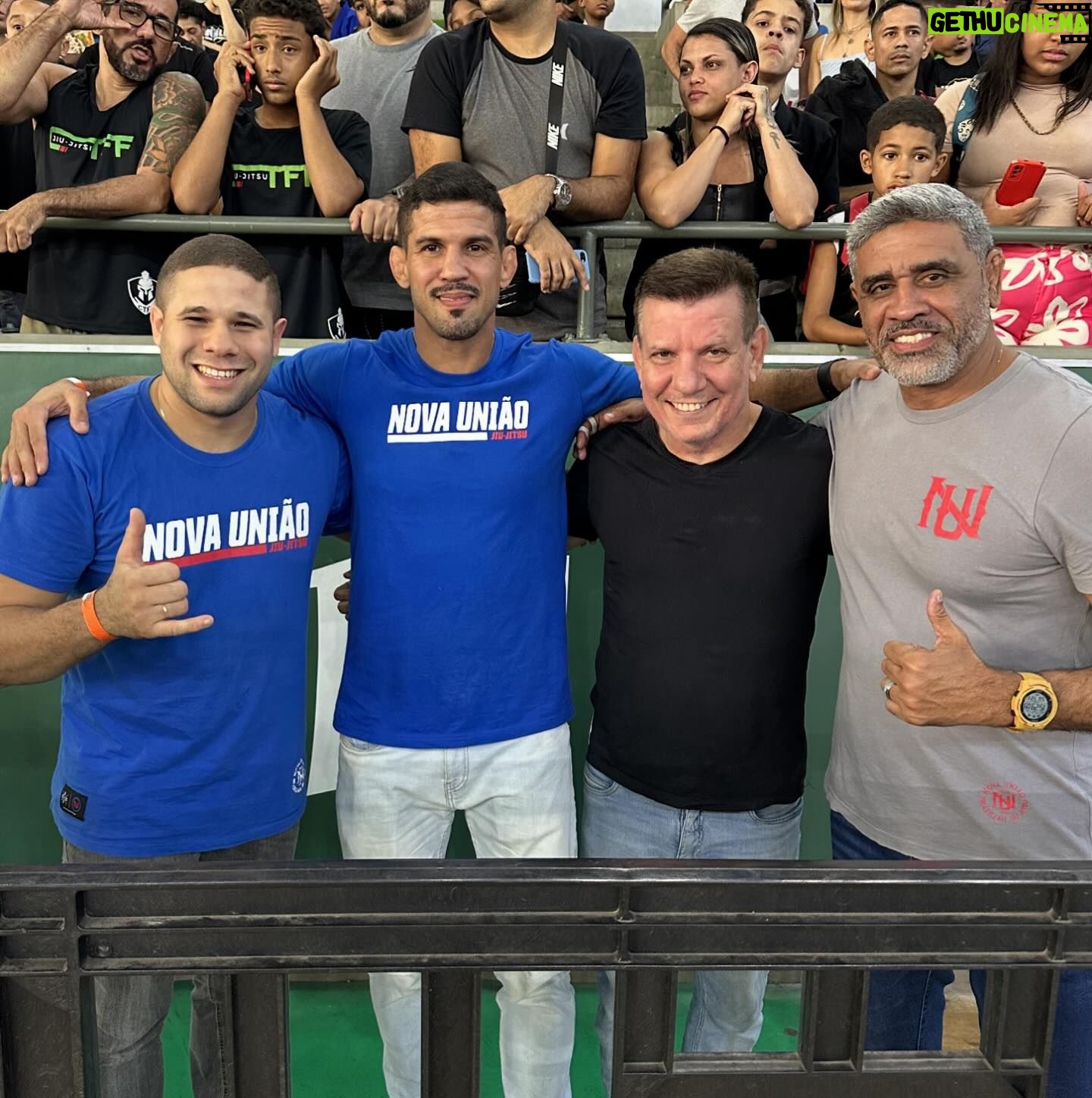 Leonardo Santos - 1.5K Likes - Mais um dia de competição dessa vez ao lado dos fundadores do meu time @teamnovauniao , @dede_pederneiras e @wendellalexandernu e do nosso presidente @leosantosjj . 🥋🏆🥇🙅🏼♂️