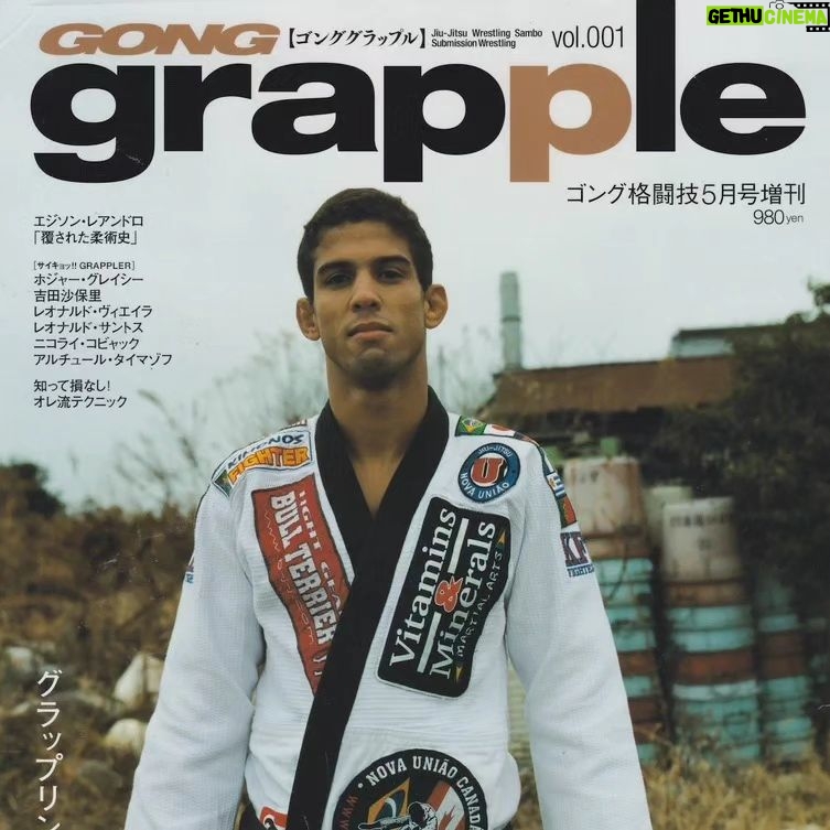 Leonardo Santos - 1K Likes - 🇺🇸 Happy for sharing these images with you. I was on the cover of the Japanese magazine Gong Grapple in their first edition. Gong Grapple was widely regarded as the best magazine covering the grappling arts at the time. This series only had 3 issues but the quality is top-notch.
For collectors, you can still buy at: https://budovideos.com/products/gong-grapple-magazine-1-preowned
🇧🇷 Feliz por compartilhar essas imagens com você. Fui capa da revista japonesa Gong Grapple em sua primeira edição. Gong Grapple era amplamente considerada a melhor revista que cobria as artes da luta na época. Esta série teve apenas 3 edições, mas a qualidade é excelente.
Para colecionadores, ainda dá para comprar em: https://budovideos.com/products/gong-grapple-magazine-1-preowned
#leosantos #leonardosantos #UFC #MMA #Fight #Fighter #santosbrothers #novauniao #wearenovauniao 🙌🏽 #bjj #jiujitsuvideos #jiujitsu #highlight