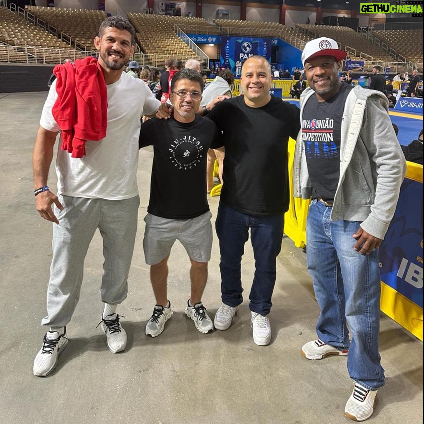 Leonardo Santos - 775 Likes - 🇺🇸🌟✨ What an incredible experience!
This year I had the opportunity to participate in the Pan-American Jiu-Jitsu Championship organized by the International Brazilian Jiu-Jitsu Federation (IBJJF), and it was simply amazing! 🥋🏆
🙌 I was also fortunate enough to be able to visit my friends during this journey. 🥋🏅
🇧🇷🌟✨ Que experiência incrível!
Este ano tive a oportunidade de participar do Pan-Americano de Jiu-Jitsu da International Brazilian Jiu-Jitsu Federation (IBJJF) e foi simplesmente top! 🥋🏆
🙌 Ainda tive a sorte de poder visitar meus amigos durante essa jornada. 🥋🏅
@marcelopereirabjj @leovieirabjj @rodrigo_cf_feijao @robinhomoura @andremottabjj @marciopaixaobjj @ronaldojacare
#novaunião #leosantos #jiujitsu #bjj #brazilian #artesuave #LeonardoSantos #highlights #UFC