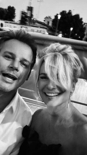 Leontine Borsato Instagram - Heerlijke roadtrip door het rauwe wonderschone Puglia.. met als vaste gast zanger @yvesberendse! Met als co piloot.. entertainer en best friend Leontine. Zoals een vriendin van mij al vertelde… Puglia is misschien niet zo “aangeharkt” als de rest van Italie.. maar zo prachtig culinair gastvrij en puur. Italie voor gevorderden. Dank @ciaobellamoments voor alle unieke ervaringen! Dank Leontine voor het lachen het goede gesprek het zingen en het mee eten en drinken… een trip voor in de boeken en door naar de volgende!!! ❤️🇮🇹❤️