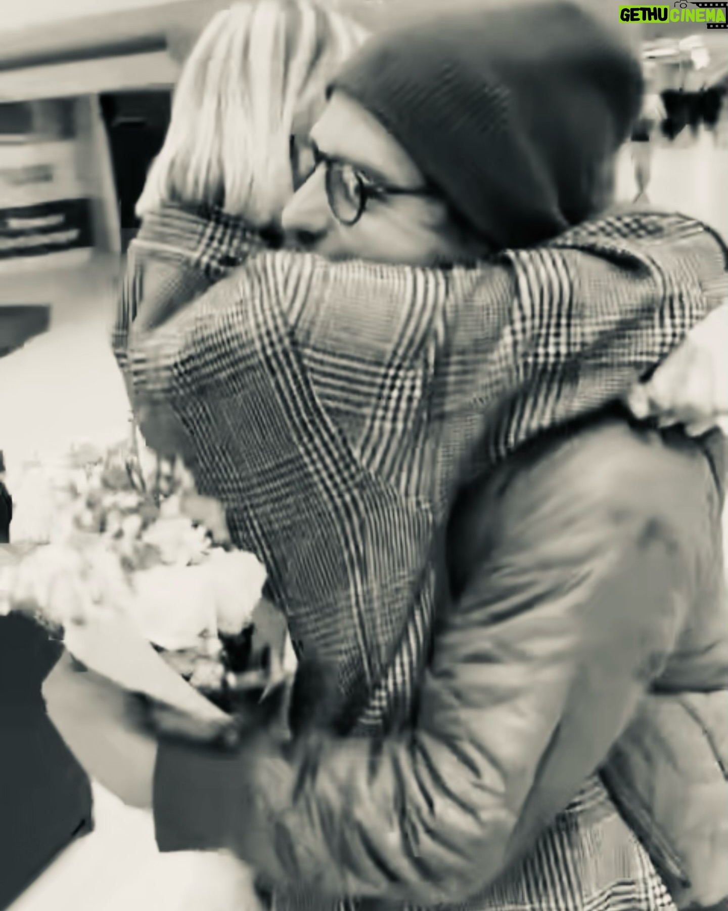 Leslie Bibb - 7.2K Likes - reunited...
and it feels so good...
sometime rules have to be broken and our three week rule had to be three months because of our work schedules and gawddamn nothin' feels as good as being back with #sammyrocks...