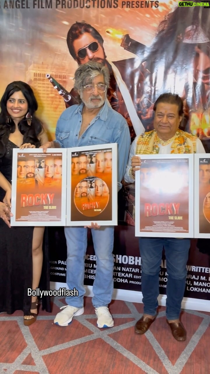 Leslie Tripathy - 9.1K Likes - The music launch of James Barlaās Rocky The Slave on Lalitya Munshawās Red Ribbon Entertainment
@RedRibbonMusic
@LalityaMunshaw
@naaradanusha
@naaradpr
@StarAngelMusicProductions
@Leslietripathy26
#RockyTheSlave
#jamesbarla