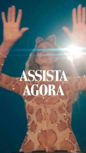 Letrux Instagram - Tá no ar o clipe de LEÕES. Vai lá no meu canal do youtube (aproveite e colabore numericamente, se inscrevendo naquele troço). Quero agradecer imensamente todas essas pessoas marcadas aqui embaixo que colaboraram muito para que essa belezura viesse ao mundo. Muito especial tudo isso. ✨🦁🦁✨

Co-produção: @ihateflash

Direção: @hilnando
Assistência de Direção: @jujusrsantos
Direção Fotografia: @tiago.rios
AC: @lvcaz
1AC: @andre.morbach
2AC: @gabrielguimaraesfoto
Gaffer e Grip: @germanonoset
Best boy: @rmaretti
Coordenação de Movimento: @jaimebernardes
Coordenação Artística: @liananigri 
Figurino: @stephaniesartori
Caracterização: @dudubaron
Makeup e Figurino Drag: @mauadgui
Makeup Intro: @carol.catalao
Montagem: @pinknarcissus__
IA: @leal.cc
Color: @bernardoneder
Composition: @pedropout
Finalização e Motion: @tchbello
Coordenação I Hate Flash: @chicocanella
Produção: @violetaultra @hilnando
Assistência Produção: @wedontneedmoretrouble
Conteúdo Mobile: @daveavigdor @docarmomatheus
Making Of: @alexandrejoao , @rocha_ishi
Participação Especial: @marcusmajella @ademaravilha @fran.wt1
Banda: @arthurbraganti @jessicazarpey @lolebatera @navalha_carrea @tchbello