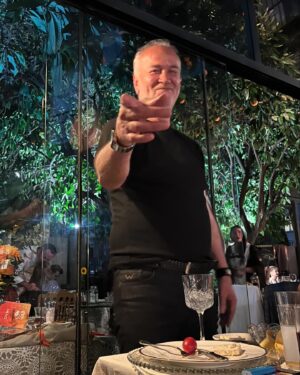 Levent Özdilek Instagram - #nisandaadanada dump 
Bir Adana Portakal Çiçeği Karnavalı daha kazındı belleklerimize.
Adana’ya müthiş bir enerji ve marka değeri kazandıran sevgili @ahbozkurt001 sevgili @must_ent @sedaelibol_  @nisandaadanada ekibine, bu oluşuma desteğini esirgemeyen sayın başkan @zeydankaralar01 a ve ekibine ve elbette canım Adana’lılara teşekkürler!

Dünyanın dikkatini çekmeye devam ✌️
#adanaportakalçiçeğikarnavalı 
#adanaportakalçiçeğifestivali 
#adana #dump