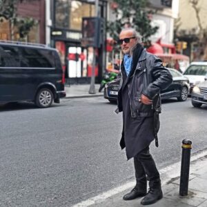 Levent Özdilek Instagram - Bıyık severim ✌️ Bıyık ?