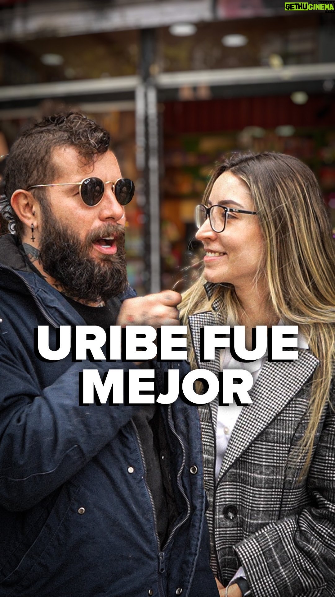 Levy Rincón - 9.1K Likes - “Álvaro Uribe es mejor que Petro porque en su gobierno hubo crecimiento económico pero no tengo cifras y tampoco me informo mucho y sólo lo digo porque es mi percepción”
Vox Pop completo desde las 6 pm en mi canal de YouTube
Link en la Bio ☝️