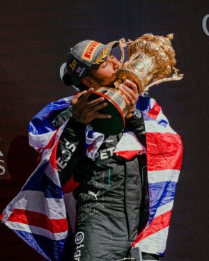 Lewis Hamilton Instagram - YES 🍾🍾🍾 945 days since the last win and it’s finally come home. SILVERSTONE I LOVE YOU. There’s no crowd that deserves this more. This is love, this is family. Thank you all for the love and support. Massive shout to the team as well. Everyone in the garage and back at the factory have given long hard hours for this result. It’s not been easy but it’s brought us back to back wins for the team. Most importantly we didn’t lose hope. We didn’t give up. THIS IS WHAT HAPPENS WHEN YOU KEEP GOING. STILL WE RISE 🇬🇧🏆❤️ !!!