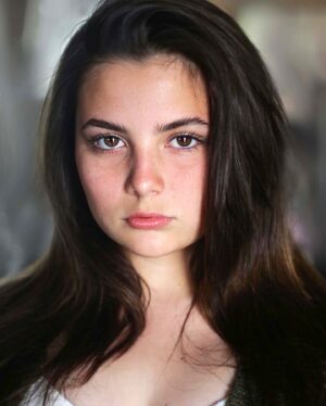 Lexi Rabe Instagram - New headshots #12 thx mom @jessicarabephoto kind of crazy to realize that all of these shots were taken in the same location on the same day by the same person. Just great for different looks! 

#actor #tween #model #singer #dreamer #believer #daughterofgod👑