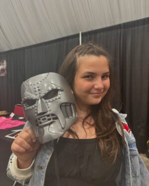 Lexi Rabe Instagram - Having a blast @mightyconconventions #comiccon #marvel