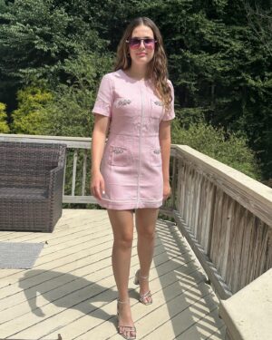 Lexia Hayden Instagram - Search code: 8465U
to shop my trendies picks on @sheinofficial @motf_official 
and use coupon  15lexiahayden for 15% OFF on orders. 
.
MOTF STUDIO TWEED RHINESTONE PATCH POCKET MINI DRESS WITHOUT BELT
ID 38788487