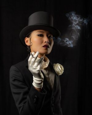 Li Jun Li Instagram - 🚬 🎩 

📸 @stillscottg, you’re incredible 

@babylonmovie #maryzophres #morocco #marlenedietrich