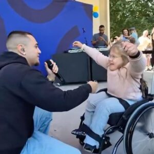 Liam Cacatian Thomassen Instagram - Bland det bästa jag nånsin varit med om! Tack för att jag fick dansa med dig Liv! Du är en stjärna!!❤️🐉