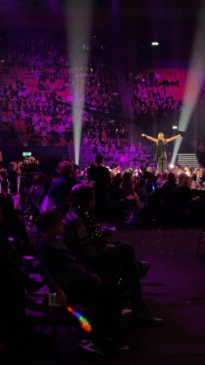 Liam Cacatian Thomassen Instagram - Hoppas ni är med mig🐉❤️Klockan 19:00 kan man börja rösta!!❤️ #DRAGON #melfest