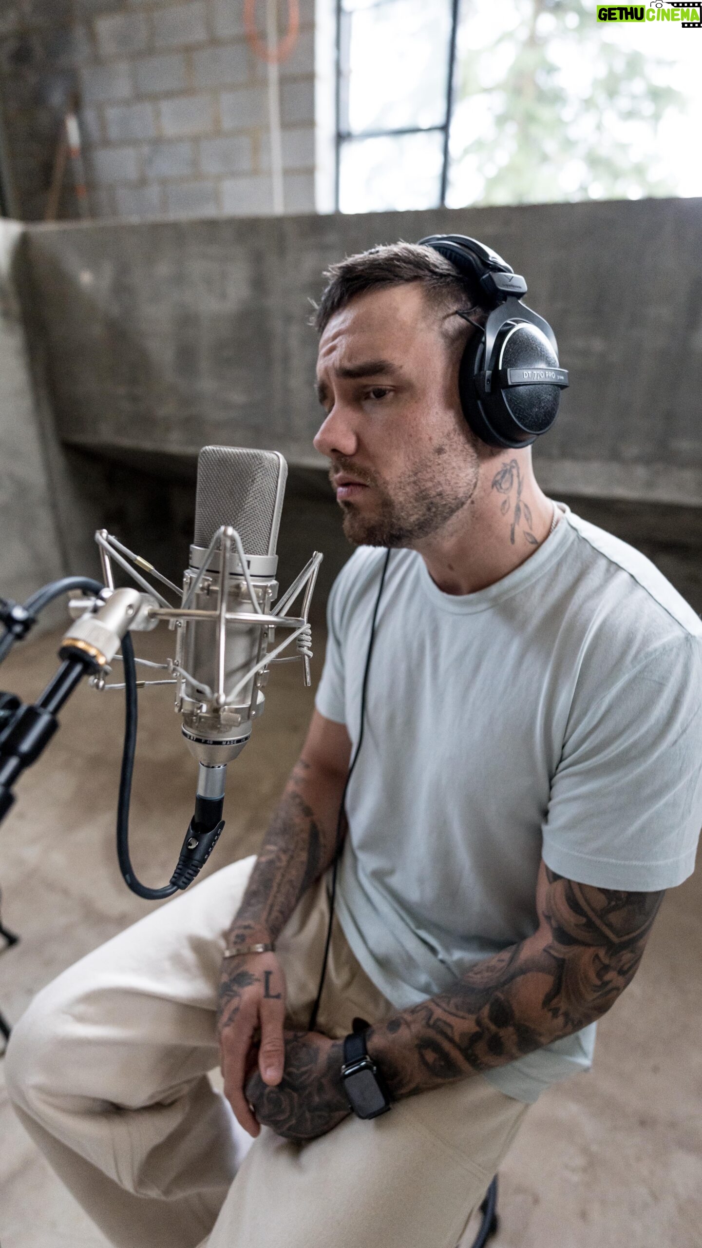 Liam Payne - 174.9K Likes - Teardrops (Acoustic) video is out now š§