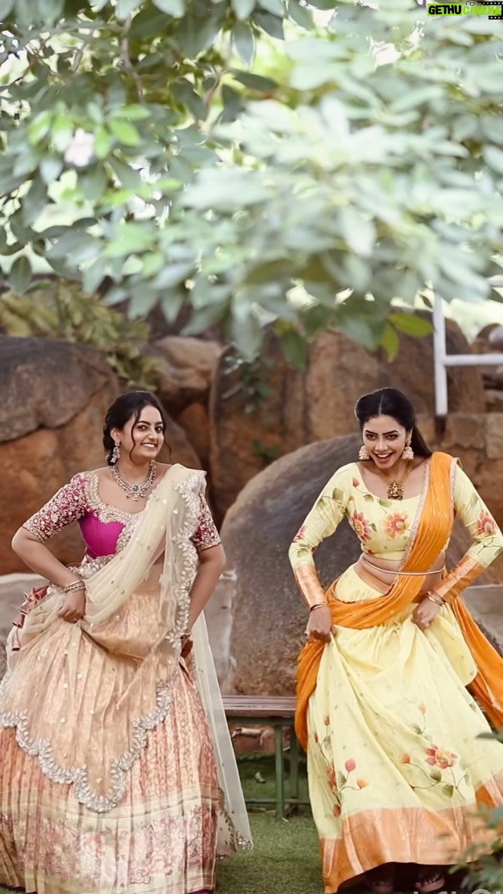 Likitha Murthy - 31.5K Likes - Dancing dolls for trending song #kaathumela #kaathumeladance