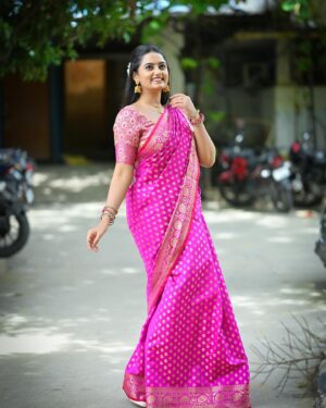 Likitha Murthy Instagram - 🌷✨

@apoorva_reddy_yaramala 
Saree: @aarvicouture_official 
Pc: @shiva_photography_1098
