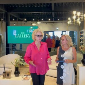 Lili Caneças Instagram - A celebrar os 25 anos de vida da icónica Marina de Cascais
#thebestplacetolive 
@thegallerylisbon 
@marinacascais