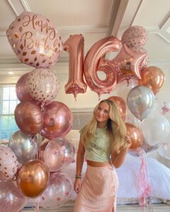 Actress Lilliana Ketchman HD Instagram Photos and Wallpapers June 2024