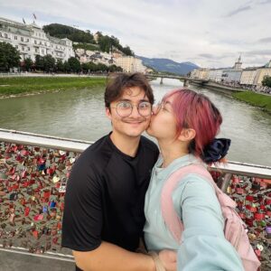 Lily Ki Instagram - look at us being tourists