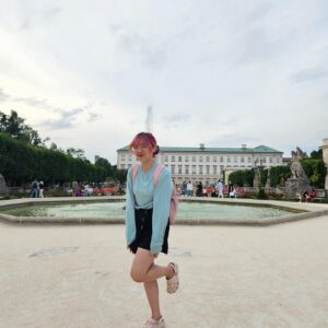 Lily Ki Instagram - look at us being tourists
