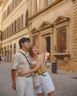 Lim La-la Instagram - 2024.07.10 in Florence🩷 피렌체에서 

#엔조이커플 #enjoycouple #couple 
#커플여행 #couplegoals #피렌체 #이탈리아 #🇮🇹