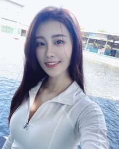 Actress Lin Chenyi HD Instagram Photos and Wallpapers August 2024