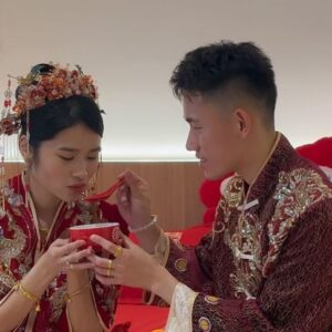 Lin Min-Chen Instagram - 人生能有多少次喜極而泣呢

大寶弟好幸運💕文馨謝謝妳願意嫁給大寶弟 成為我們一輩子的家人 以後有我們罩著妳❤️愛妳❤️疼妳❤️

從小抱在懷裡把屎把尿的大寶弟 真的長大了❤️